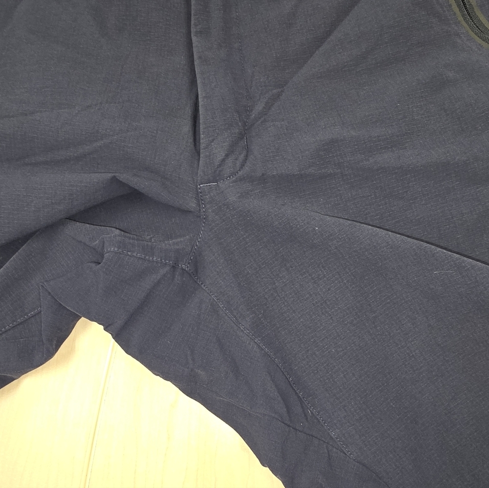 Helly Hansen Men's Dark Blue Athletic Shorts - Picture 3 of 7